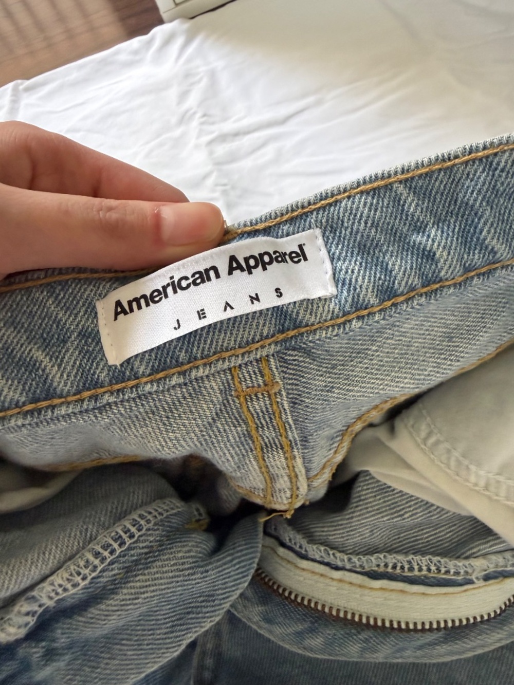 American Apparel (sz 26) high-rise cuffed denim shorts - Picture 8 of 9